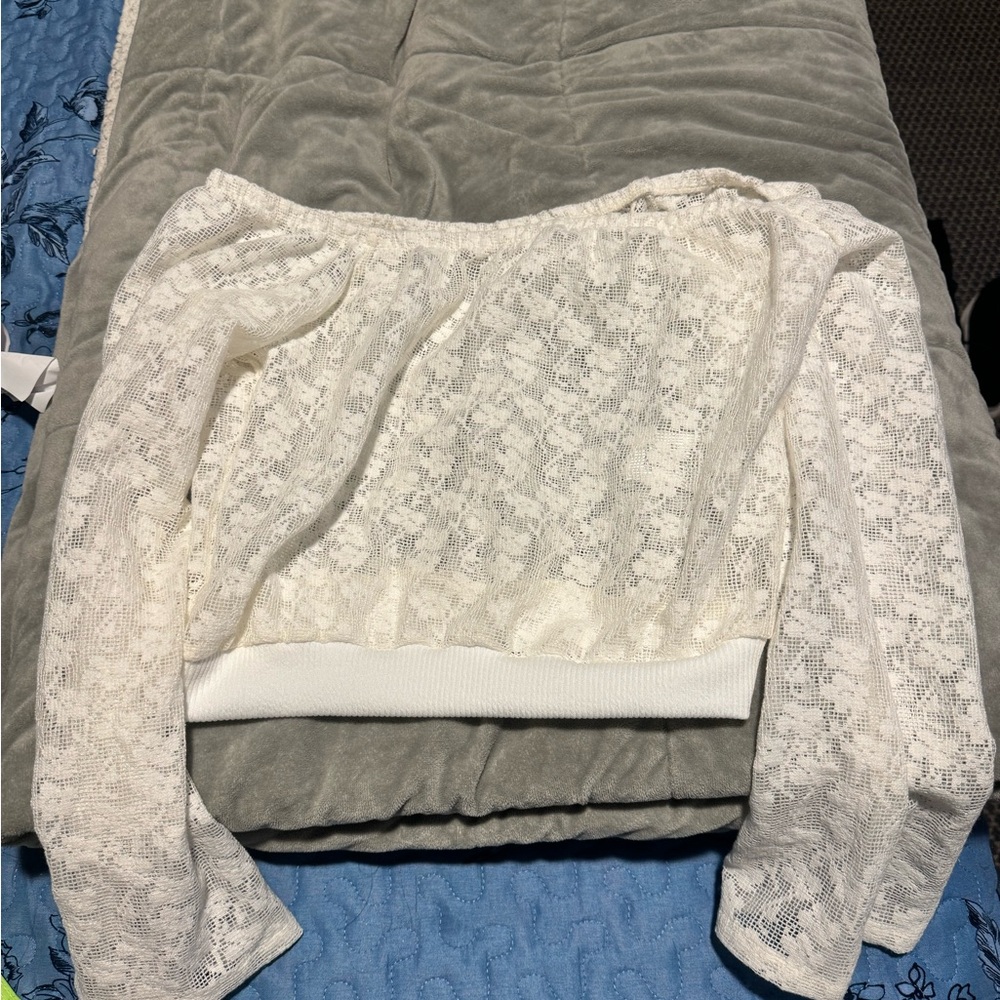 Elegant Lace Long Sleeve Top